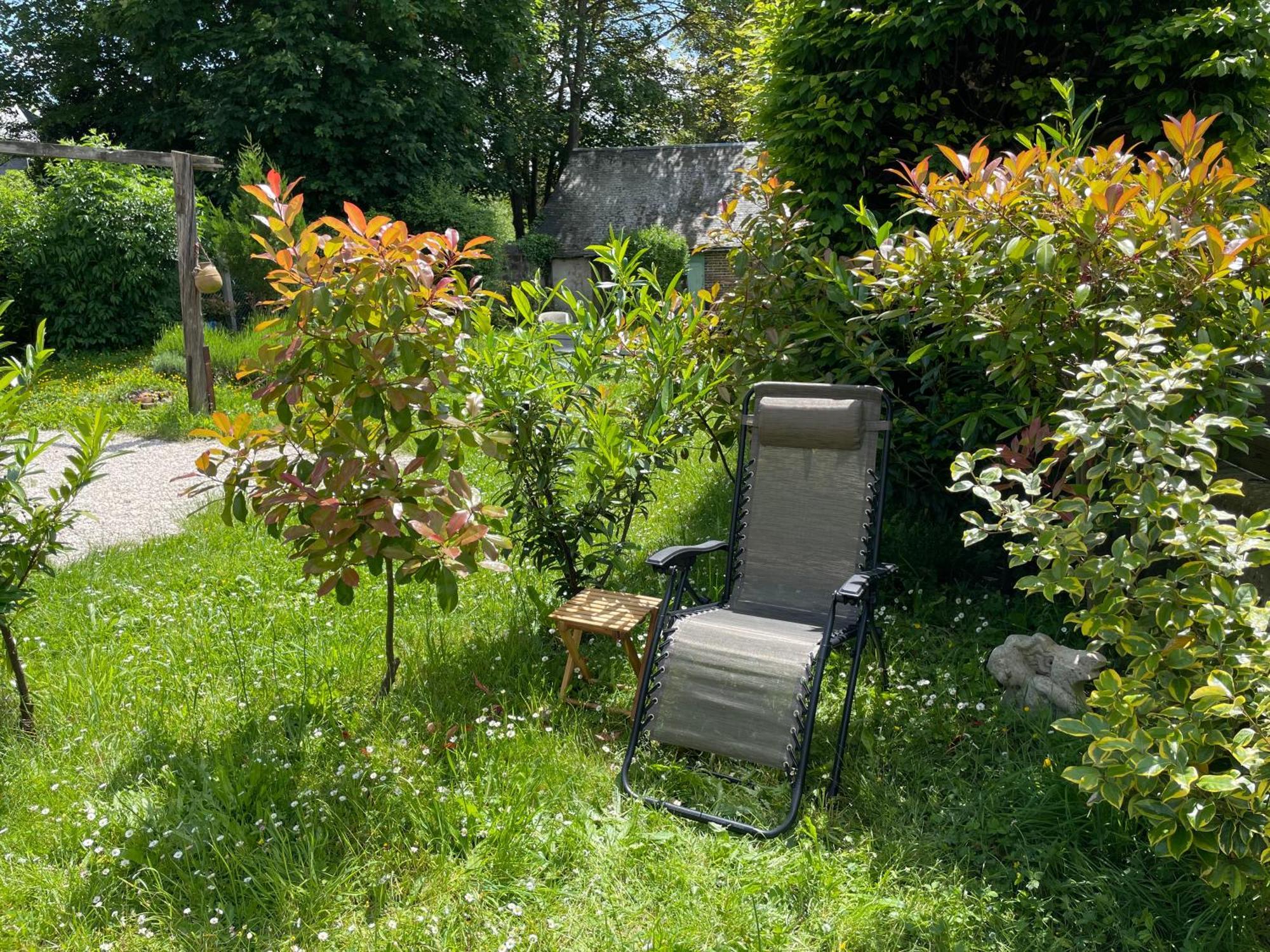 Отель Le Douet Fleury - Gite De Jardin Livarot-Pays-d'Auge Экстерьер фото